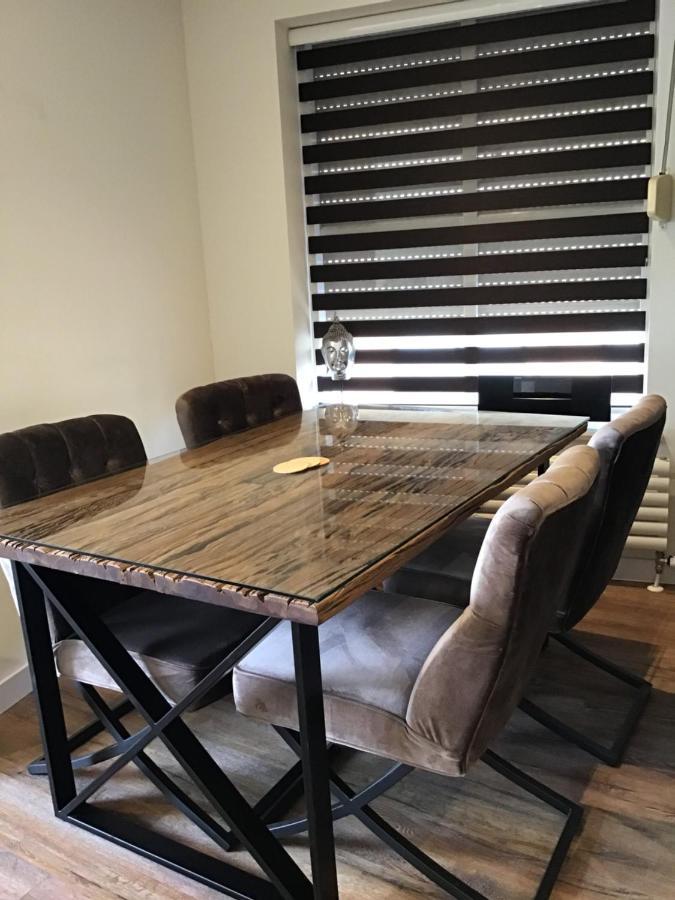 Chic Appartement In Sas Van Gent מראה חיצוני תמונה